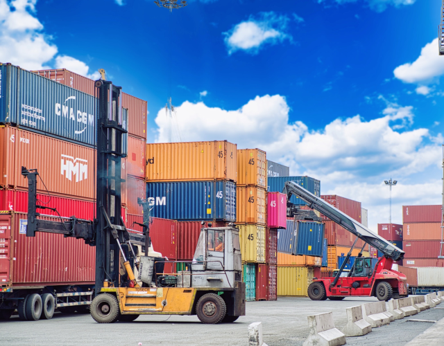 Xu hướng vận tải hàng hóa nội địa 2025 – Doanh nghiệp cần chuẩn bị gì?